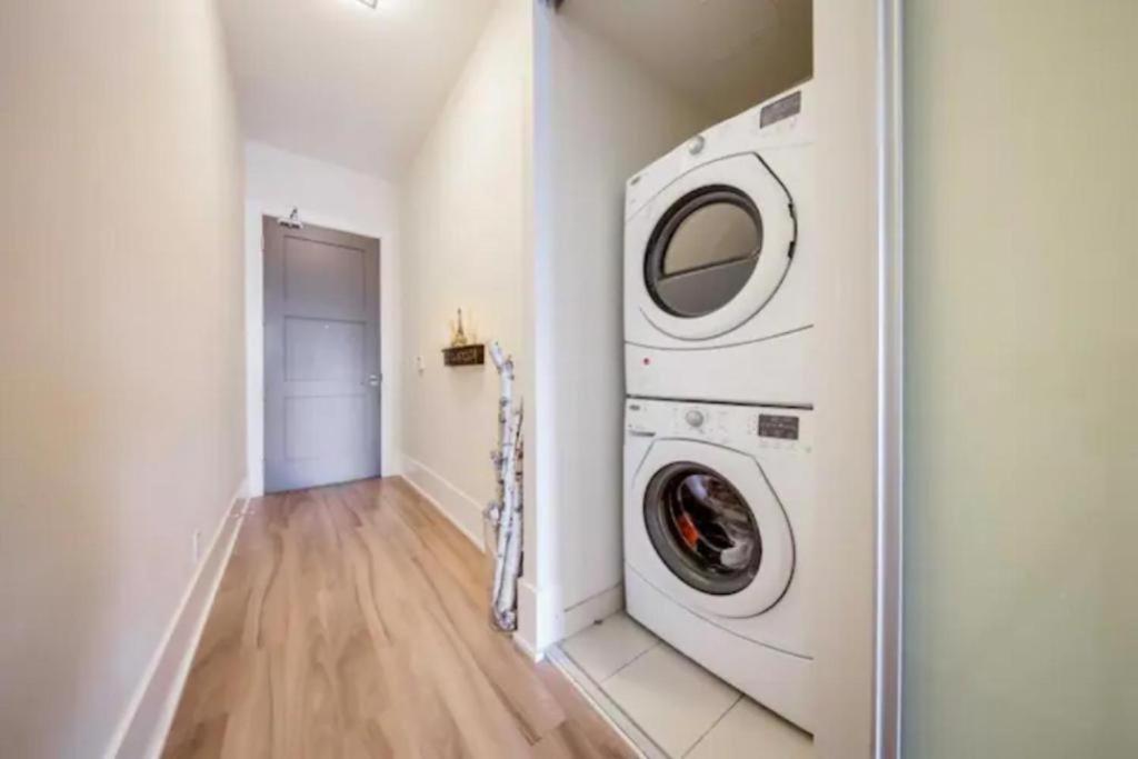 شقة Metropolis Loft - Cn Tower تورونتو المظهر الخارجي الصورة