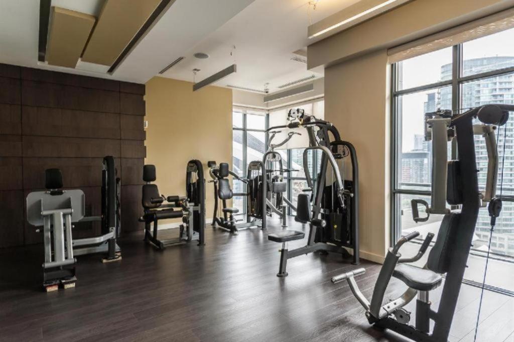 شقة Metropolis Loft - Cn Tower تورونتو المظهر الخارجي الصورة